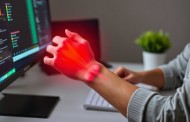 Болит запястье при работе за компьютером? Простые и действенные способы профилактики