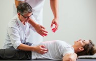 Роль мануальной терапии в лечении заболеваний суставов: что нужно знать каждому