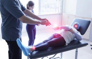 Роль мануальной терапии в лечении заболеваний суставов