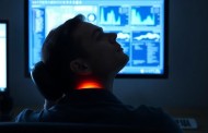 Болит шея от повёрнутого монитора? Практическое руководство по исправлению асимметрии рабочего места
